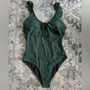NWT Cupshe One piece